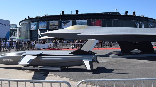 Mô hình quy mô của máy bay chiến đấu thế hệ tiếp theo tại Triển lãm Hàng không Paris 2019 - Sputnik Việt Nam