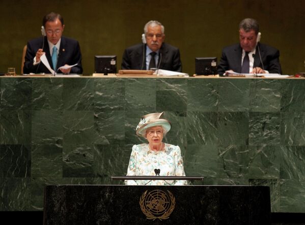 Nữ hoàng Elizabeth II phát biểu trước Đại hội đồng Liên hợp quốc, 2010. - Sputnik Việt Nam