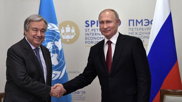 Tổng thống Nga Vladimir Putin và Tổng thư ký Liên hợp quốc (LHQ) António Guterres - Sputnik Việt Nam