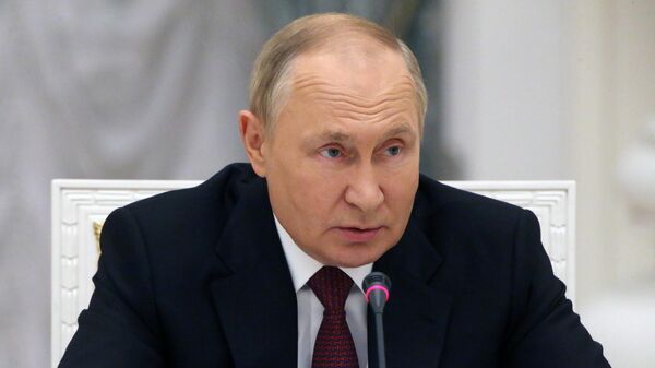 Tổng thống Nga Vladimir Putin gặp gỡ người đứng đầu các doanh nghiệp công nghiệp quốc phòng - Sputnik Việt Nam