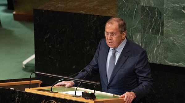 Bộ trưởng Ngoại giao Nga Sergei Lavrov phát biểu tại phiên họp thứ 77 của Đại hội đồng Liên hợp quốc tại Trụ sở Liên hợp quốc ở New York - Sputnik Việt Nam