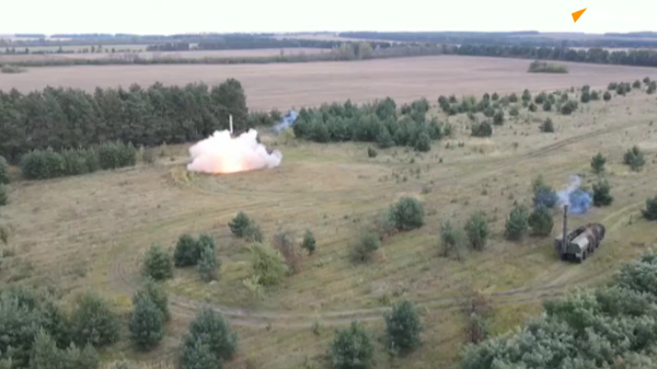 Bộ Quốc phòng Liên bang Nga phóng tên lửa R-500 từ Iskander-M nhằm tấn công các Lực lượng vũ trang Ukraina - Sputnik Việt Nam