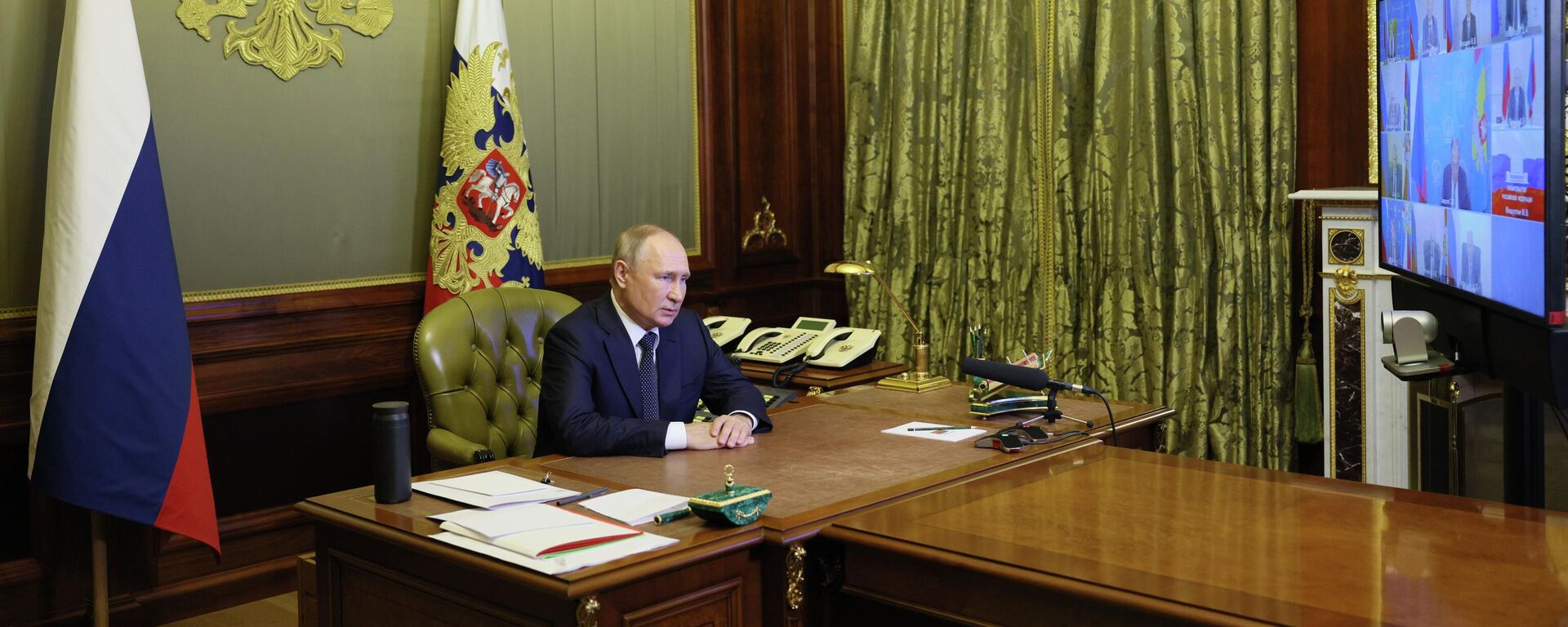 Tổng thống Liên bang Nga V.Putin họp Hội đồng Bảo an Liên bang Nga - Sputnik Việt Nam, 1920, 10.10.2022