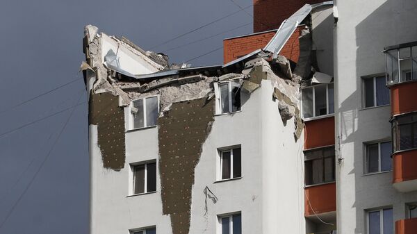 Ngôi nhà ở Belgorod bị hư hại do pháo kích - Sputnik Việt Nam