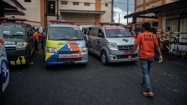 Xe cấp cứu tại bệnh viện ở Malang, Indonesia - Sputnik Việt Nam