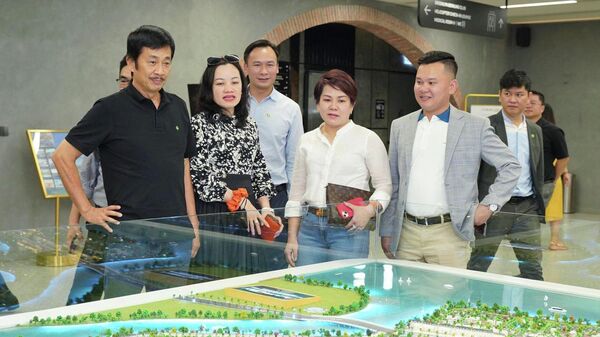 Chủ tịch Tập đoàn NovaGroup Bùi Thành Nhơn thăm dự án Aqua City - Sputnik Việt Nam