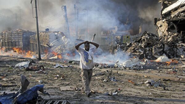 Hậu quả của một vụ nổ ở trung tâm Mogadishu, Somalia - Sputnik Việt Nam