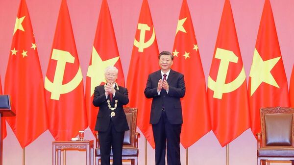 Lễ trao tặng Huân chương Hữu nghị của nước Cộng hòa Nhân dân Trung Hoa  - Sputnik Việt Nam