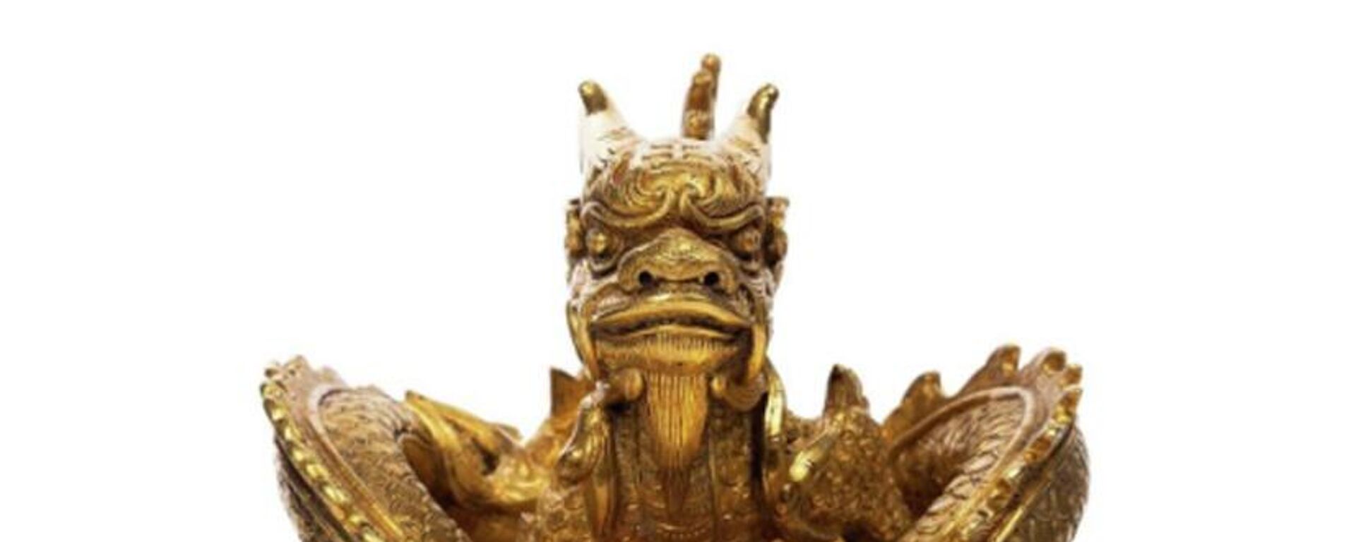 Ấn vàng của triều đình Việt Nam khắc hình một con rồng - Sputnik Việt Nam, 1920, 15.11.2022