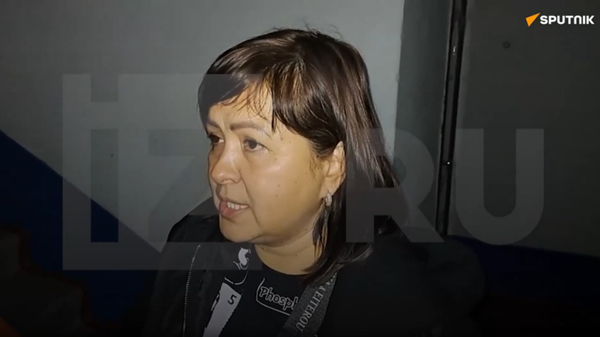 Người phụ nữ Shakhtarsk nói về vụ Ukraina pháo kích,12 thùng nhiên liệu bốc cháy tại nhà ga - Sputnik Việt Nam