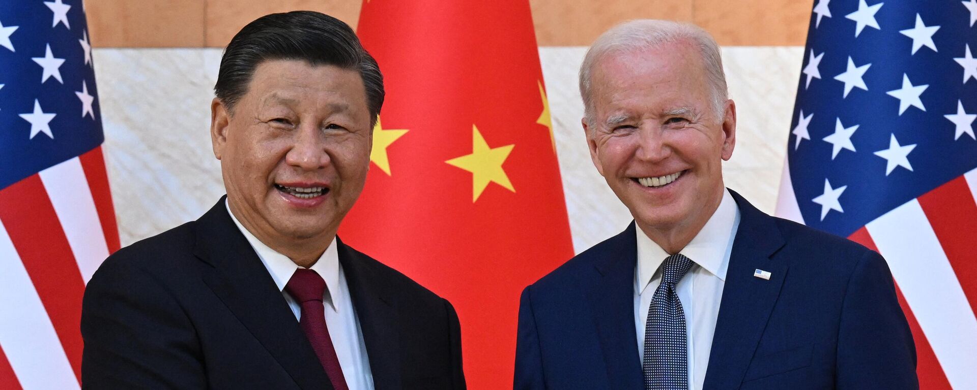 Cuộc gặp của Tổng thống  Hoa KỳJoe Biden và Chủ tịch CHND Trung Hoa Tập Cận Bình bên lề hội nghị G20 tại Indonesia - Sputnik Việt Nam, 1920, 15.11.2022