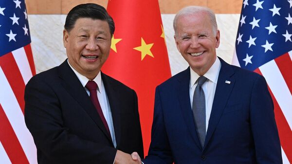 Cuộc gặp của Tổng thống  Hoa KỳJoe Biden và Chủ tịch CHND Trung Hoa Tập Cận Bình bên lề hội nghị G20 tại Indonesia - Sputnik Việt Nam