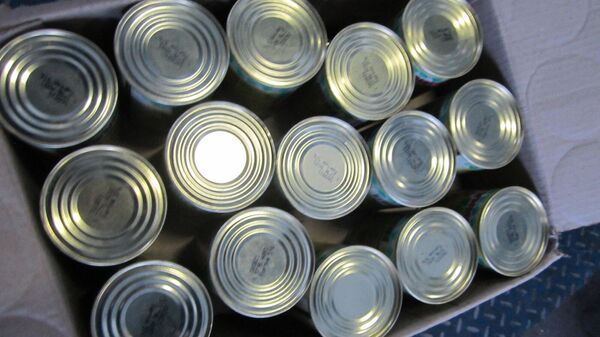 Lô hàng thực phẩm đóng hộp của Nga - Sputnik Việt Nam