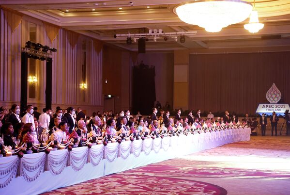 Tiệc chiêu đãi do Thủ tướng Thái Lan tổ chức mời các đại biểu tham gia Diễn đàn Hợp tác Kinh tế Châu Á - Thái Bình Dương tại Bangkok. - Sputnik Việt Nam