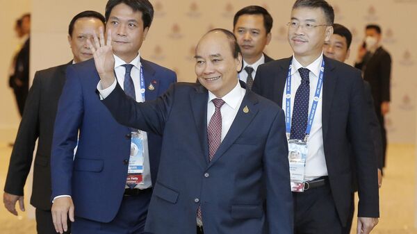 Chủ tịch nước Việt Nam Nguyễn Xuân Phúc tại hội nghị cấp cao APEC ở Bangkok - Sputnik Việt Nam