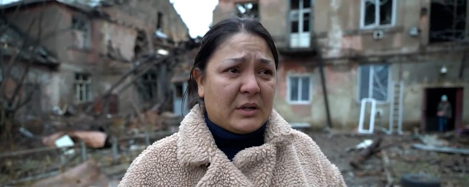 Người phụ nữ kể chuyện quân đội Ukraina nã pháo vào nhà dân ở thành phố Stakhanov - Sputnik Việt Nam, 1920, 30.11.2022