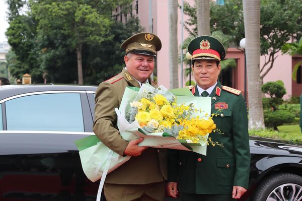 Chủ nhiệm Chính trị các Lực lượng vũ trang Cách mạng Cuba thăm chính thức Việt Nam - Sputnik Việt Nam