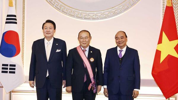 Chủ tịch nước Nguyễn Xuân Phúc dự tiệc chiêu đãi cấp Nhà nước do Tổng thống Hàn Quốc Yoon Suk-yeo và Phu nhân chủ trì  - Sputnik Việt Nam