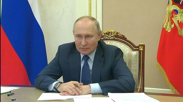 Ông Putin: Nguy cơ chiến tranh hạt nhân ngày càng lớn nhưng LB Nga sẽ không sử dụng vũ khí hạt nhân trước - Sputnik Việt Nam