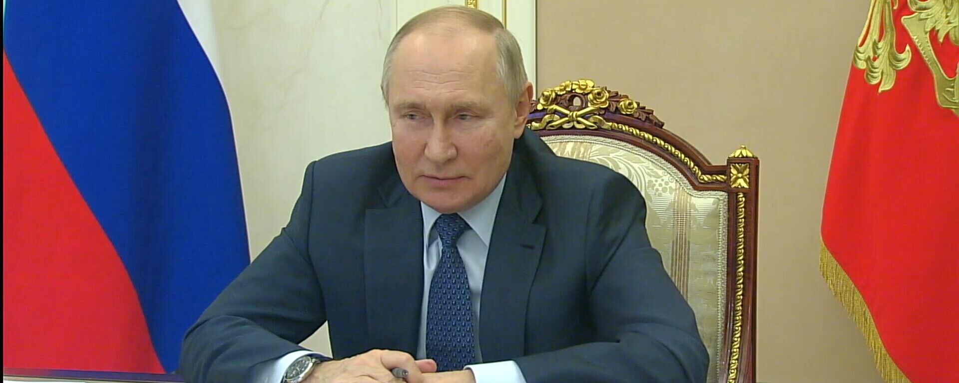 Ông Putin: Nguy cơ chiến tranh hạt nhân ngày càng lớn nhưng LB Nga sẽ không sử dụng vũ khí hạt nhân trước - Sputnik Việt Nam, 1920, 08.12.2022