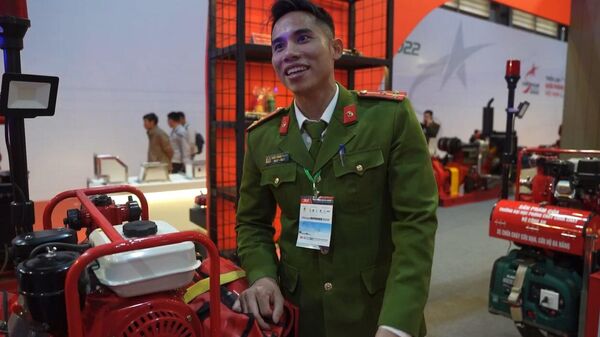 Xe máy cứu hỏa - Sáng kiến có một-không-hai của Việt Nam - Sputnik Việt Nam