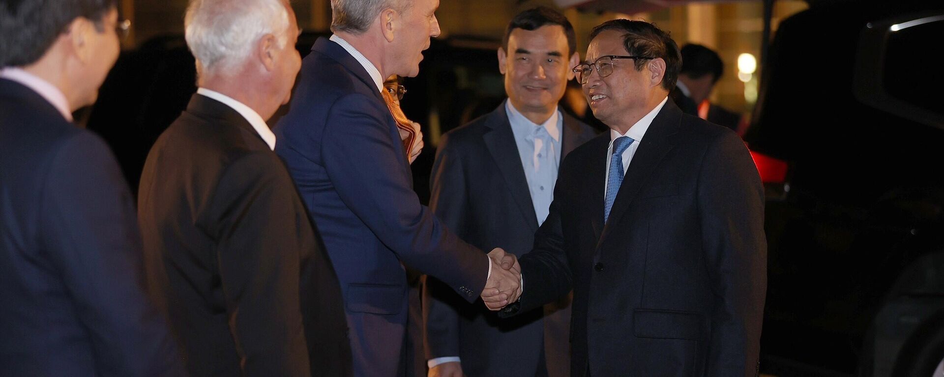 Thủ tướng Phạm Minh Chính rời Hà Nội lên đường tham dự Hội nghị cấp cao kỷ niệm 45 năm ASEAN-EU và thăm chính thức Luxembourg, Hà Lan và Bỉ - Sputnik Việt Nam, 1920, 09.12.2022