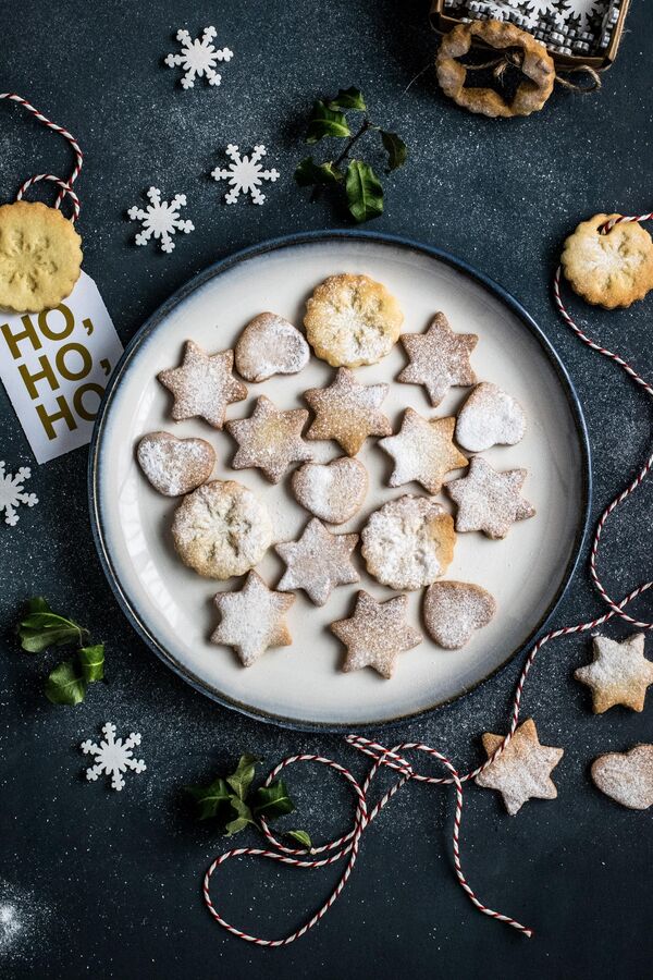 Bánh quy gừng là món ăn Giáng sinh truyền thống ở Latvia, Estonia, Phần Lan và Scandinavia. - Sputnik Việt Nam