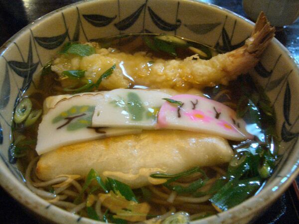 Toshikoshi Soba (Soba Năm mới) là một món ăn truyền thống trong ẩm thực quốc gia của Nhật Bản, được thưởng thức vào ngày 31 tháng 12. - Sputnik Việt Nam