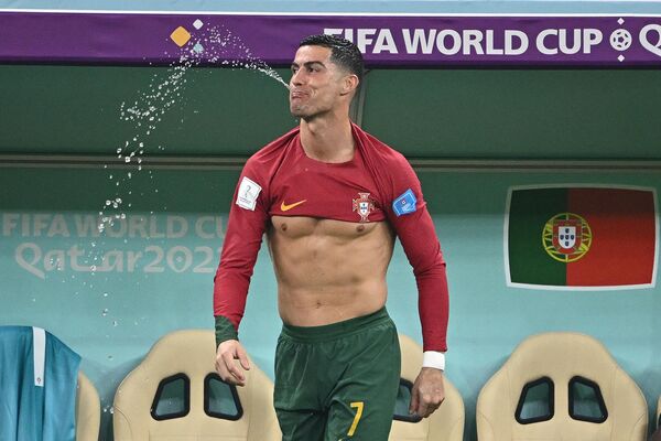 Cristiano Ronaldo trong trận đấu vòng bảng World Cup giữa Bồ Đào Nha và Thụy Sĩ. - Sputnik Việt Nam