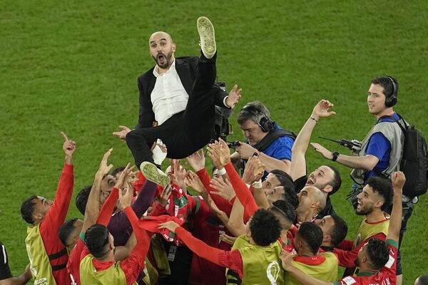 Huấn luyện viên Maroc sau trận đấu vòng bảng World Cup giữa Maroc và Tây Ban Nha. - Sputnik Việt Nam
