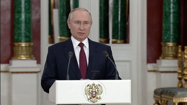 Tổng thống Vladimir Putin: Liên bang Nga đã trải qua năm 2022 khá tự tin - Sputnik Việt Nam