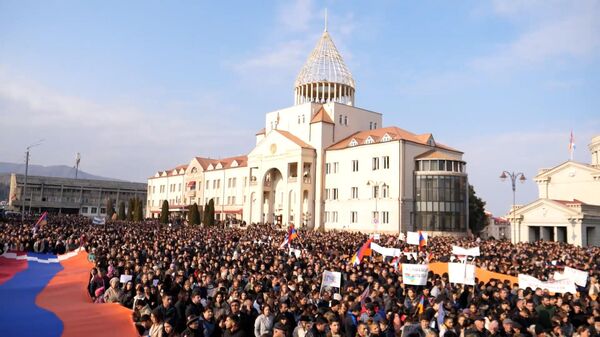 Hàng chục nghìn người biểu tình ở Stepanakert, đòi mở hành lang Lachin - Sputnik Việt Nam