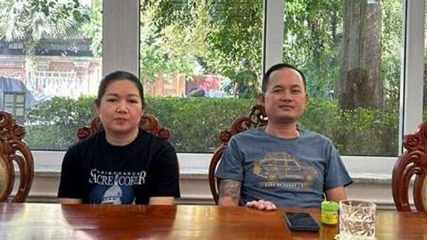 Cháu trai Thủ tướng Campuchia Hun Sen cùng vợ - Sputnik Việt Nam