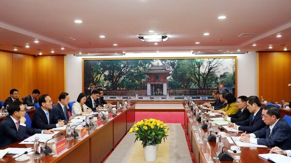 Quốc hội họp thảo luận về điều chỉnh kế hoạch vốn vay lại năm 2022 của các địa phương - Sputnik Việt Nam