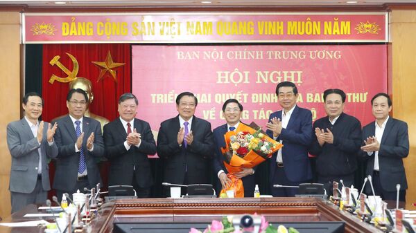 Đồng chí Đặng Văn Dũng giữ chức Phó Trưởng Ban Nội chính Trung ương - Sputnik Việt Nam