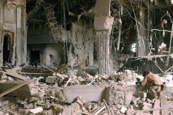 Trụ sở Đảng Xã hội Phục hưng Ả Rập Baath James Gordon bị dội bom, Iraq - Sputnik Việt Nam
