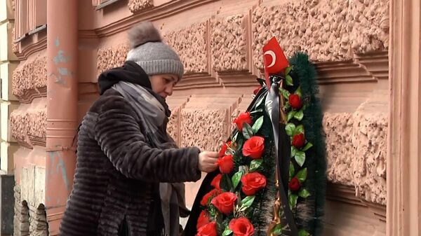 Thảm hoạ khủng khiếp. Người dân St. Petersburg tưởng nhớ các nạn nhân trận động đất

 - Sputnik Việt Nam
