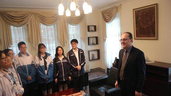 Đại sứ Nga tại Việt Nam giao lưu với sinh viên - Sputnik Việt Nam