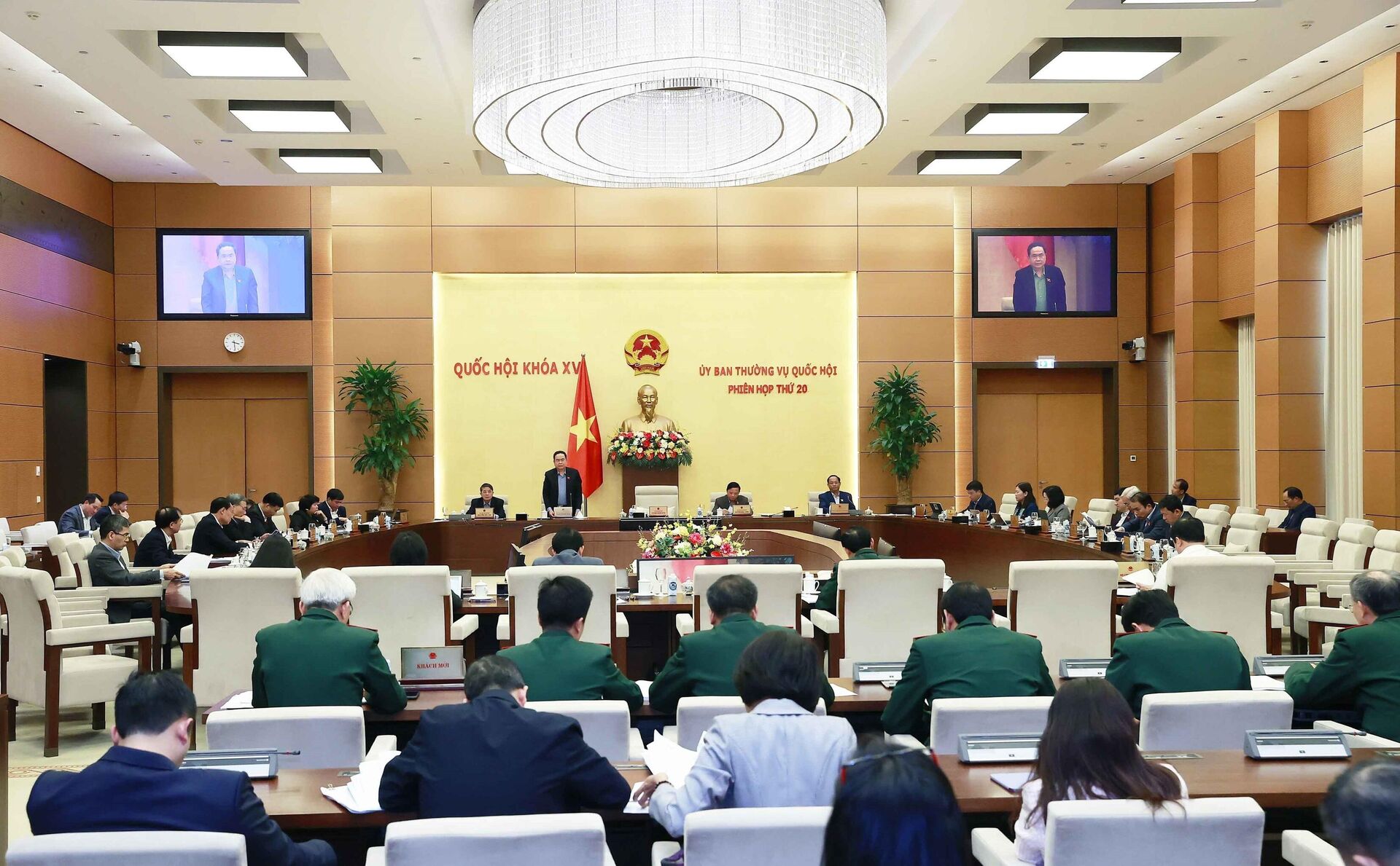 Ủy ban Thường vụ Quốc hội cho ý kiến về dự án Luật Phòng thủ dân sự - Sputnik Việt Nam, 1920, 14.02.2023