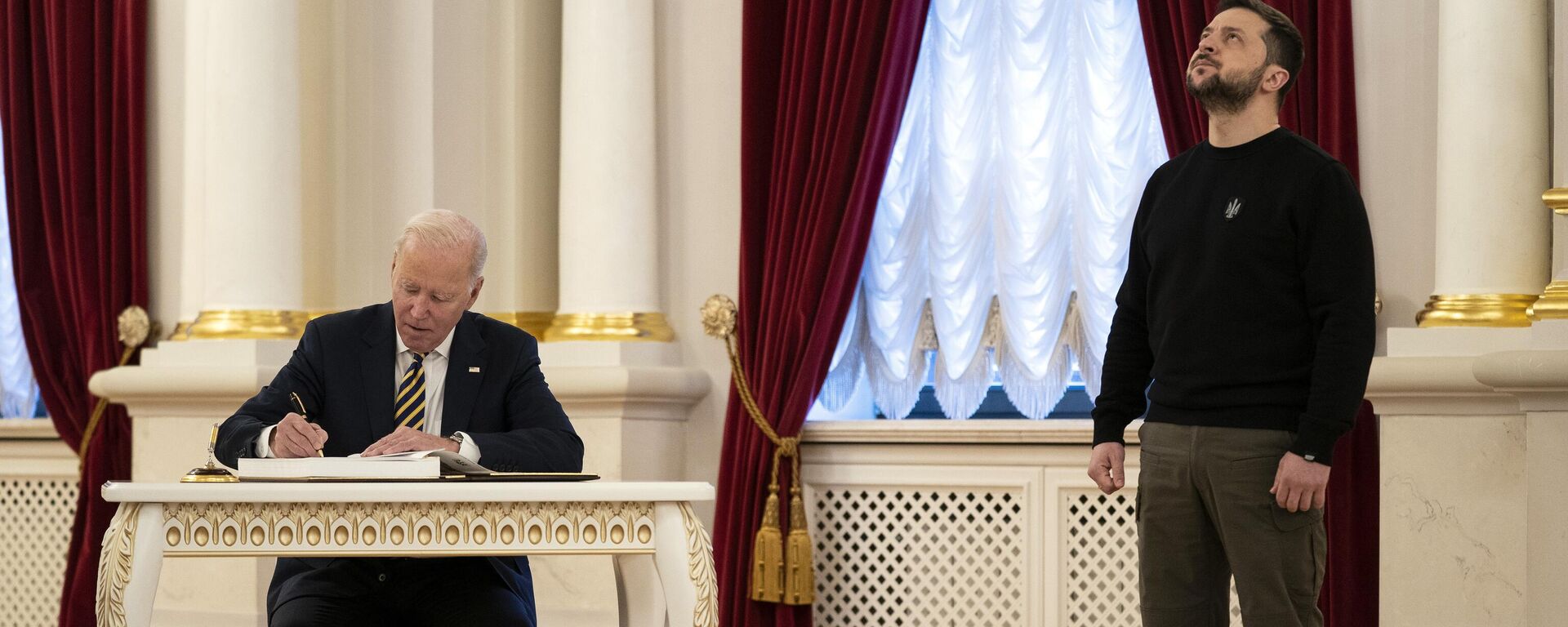 Tổng thống Mỹ Joe Biden và Tổng thống Ukraina Vladimir Zelensky tại Kiev - Sputnik Việt Nam, 1920, 19.09.2023