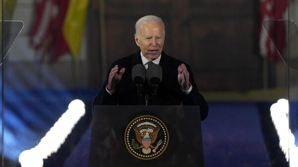 Tổng thống Hoa Kỳ Joe Biden phát biểu tại Warsaw - Sputnik Việt Nam