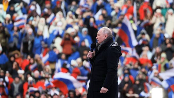 Tổng thống Liên bang Nga V. Putin đã tham dự buổi biểu diễn mít tinh Vinh quang cho những người bảo vệ Tổ quốc! - Sputnik Việt Nam