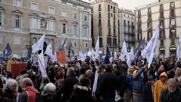 Hàng nghìn người biểu tình ở Barcelona kêu gọi ngừng bắn ở Ukraina - Sputnik Việt Nam