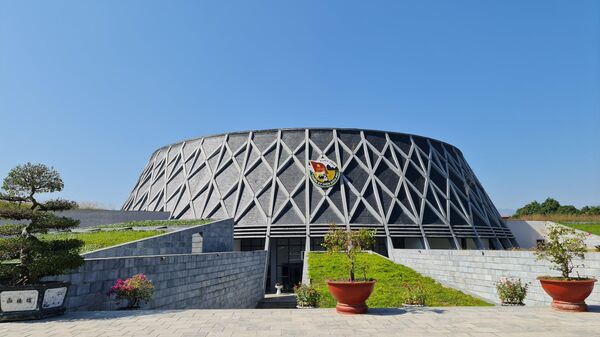 Bảo tàng Chiến thắng lịch sử Điện Biên Phủ, tỉnh Điện Biên được xây dựng mô phỏng chiếc mũ cối của bộ đội cụ Hồ - Sputnik Việt Nam