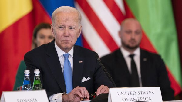 Tổng thống Hoa Kỳ Joe Biden tại cuộc họp của chín nhà lãnh đạo Bucharest ở Warsaw, ngày 22 tháng 2 năm 2023 - Sputnik Việt Nam