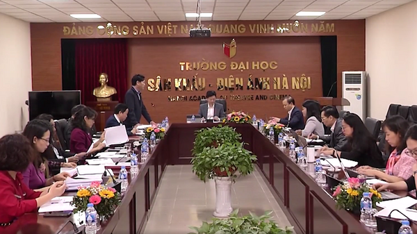 Sáng 6/3, đại diện Đại học Sân khấu - Điện ảnh Hà Nội đã có buổi làm việc với Ủy ban Văn hóa, Giáo dục của Quốc hội. - Sputnik Việt Nam