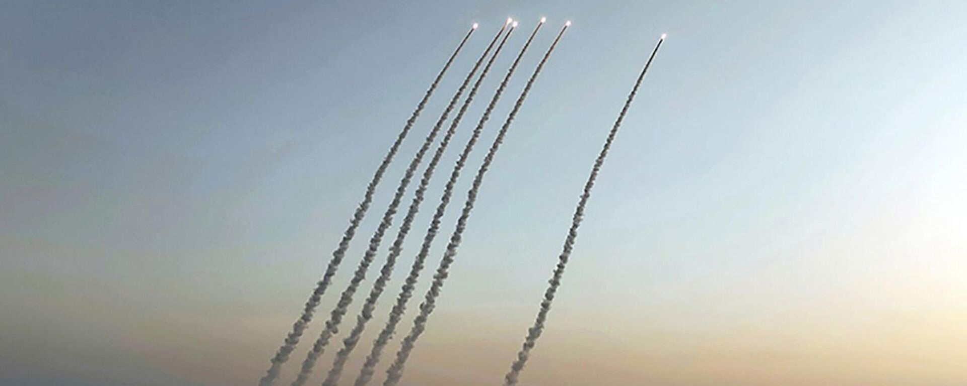 Các vụ phóng tên lửa trong cuộc tập trận ở Bắc Triều Tiên. - Sputnik Việt Nam, 1920, 19.03.2023