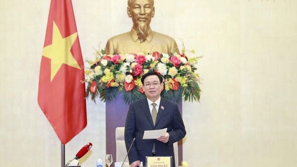 Chủ tịch Quốc hội Vương Đình Huệ tiếp các đại sứ, trưởng cơ quan đại diện Việt Nam ở nước ngoài - Sputnik Việt Nam