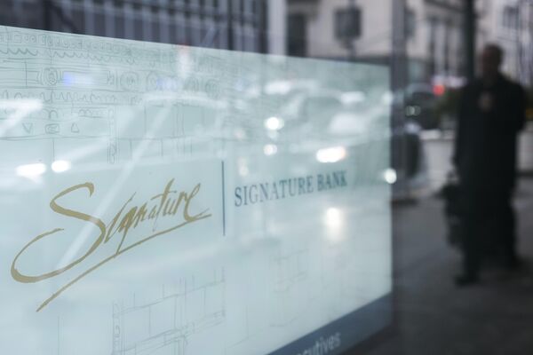 Signature Bank ở New York, Mỹ. - Sputnik Việt Nam