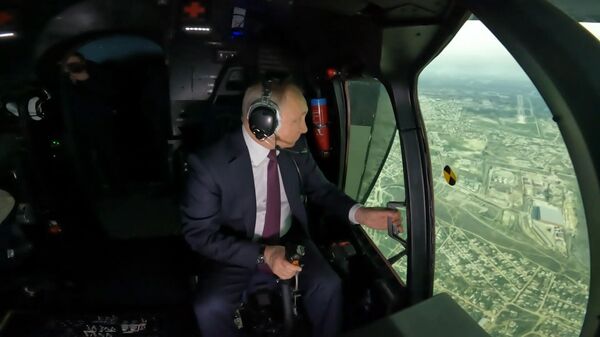 Tổng thống Putin thử nghiệm trực thăng giả lập Mi-171A2 - Sputnik Việt Nam
